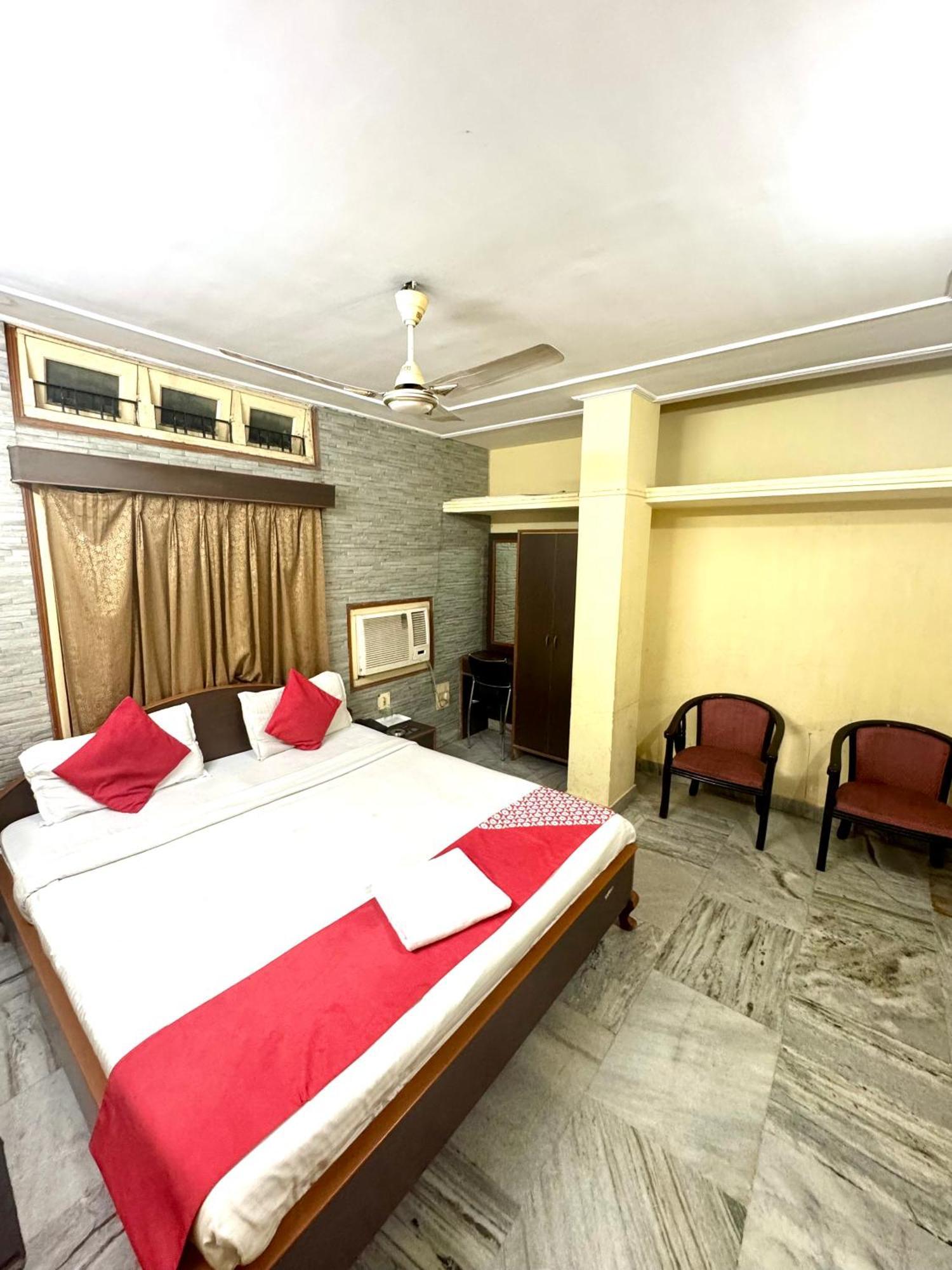 Hotel B K R Гувахати Экстерьер фото