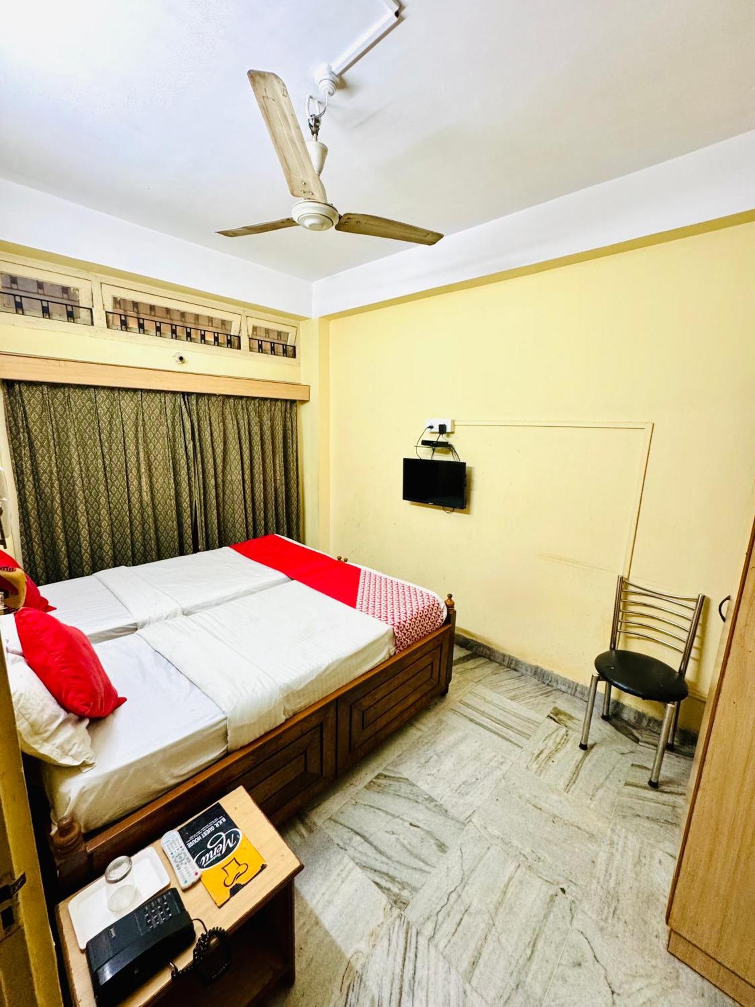 Hotel B K R Гувахати Экстерьер фото