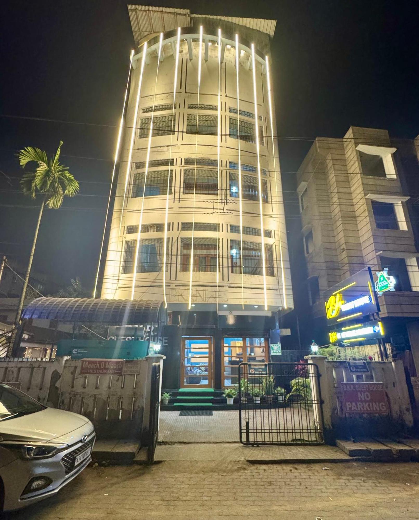 Hotel B K R Гувахати Экстерьер фото